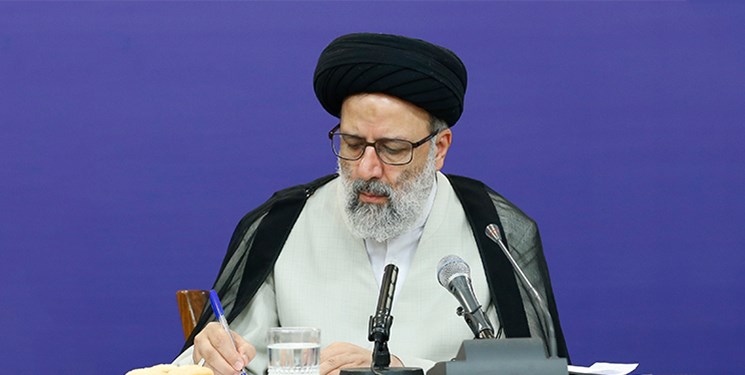 آیتالله رئیسی: دفاع حزبی و قبیلهای فسادآمیز است